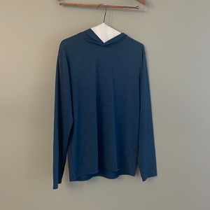 Patagonia sun shirt Medium EUC capilene cool daily hoody